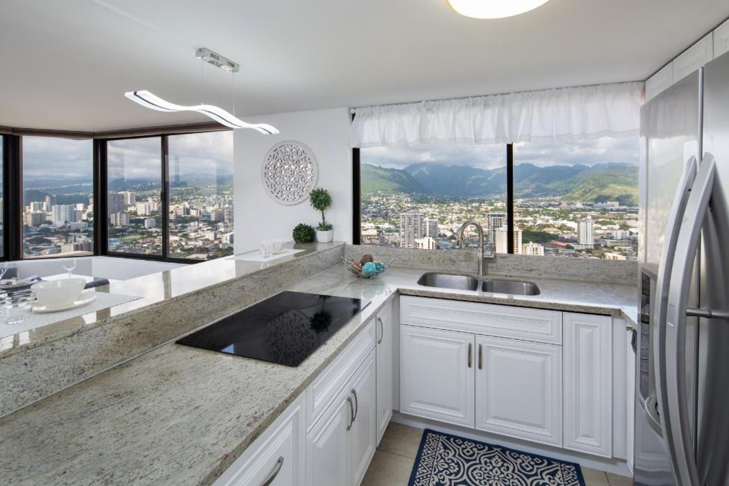 Waikiki Penthouse @ The Monarch Hotel Хонолулу Екстериор снимка